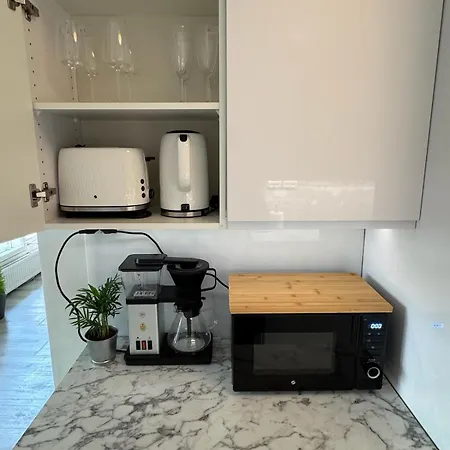 2 Bedroom With A Balcony In The Center Of Helsinki