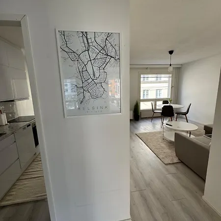 Huoneisto 2 Bedroom With A Balcony In The Center Of *