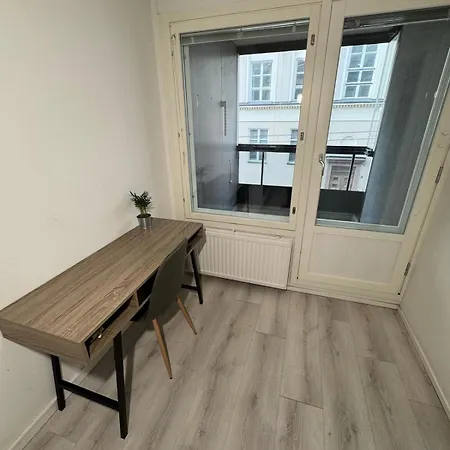 2 Bedroom With A Balcony In The Center Of Helsinki