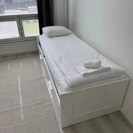 Huoneisto 2 Bedroom With A Balcony In The Center Of