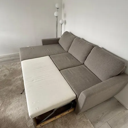 דירה 2 Bedroom With A Balcony In The Center Of *